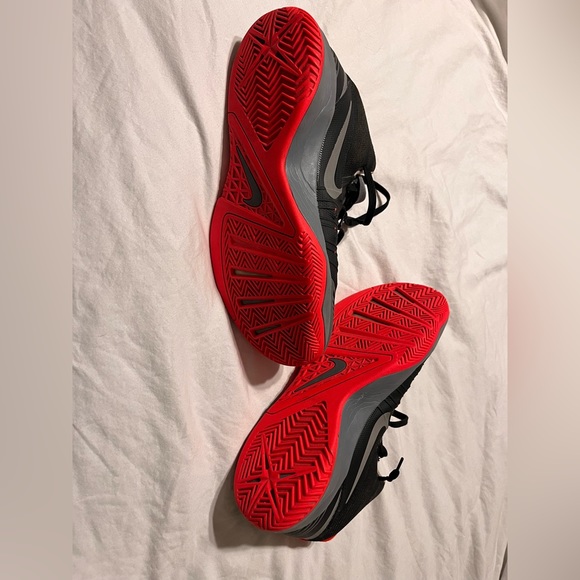 Nike Zoom Men’s Basketball Shoes size 12 - Picture 2 of 3